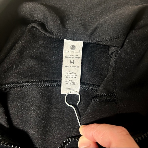 Yogalicious SOFTLITE Modal Full Zip Jacket Women's Black Sz M with Pockets EUC - Picture 9 of 9